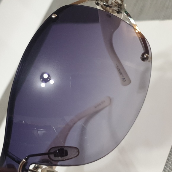 Authentic Gucci sunglasses - Picture 10 of 11